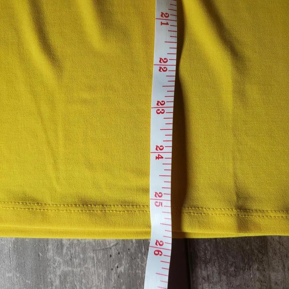 NWT Carmen Marc Valvo Sleeveless Front-Zip Top Yellow Size Medium - Picture 12 of 15